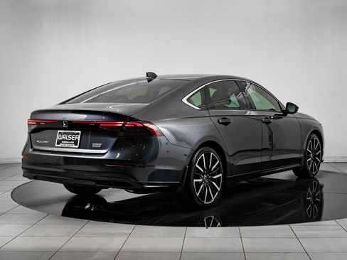 Used 2023 Honda Accord Touring image 10