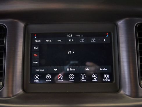 Used 2018 Dodge Charger SXT w/ Blacktop Package RWD image 27