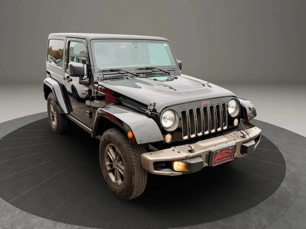 Used 2016 Jeep Wrangler Sahara AWD/4WD image 3