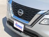 Used 2022 Nissan Rogue SV image 5