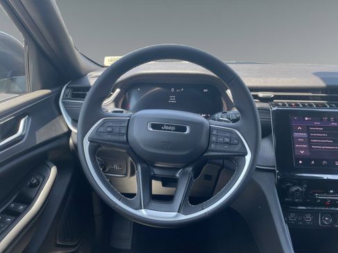 New 2026 Jeep Grand Cherokee L Laredo AWD/4WD image 12