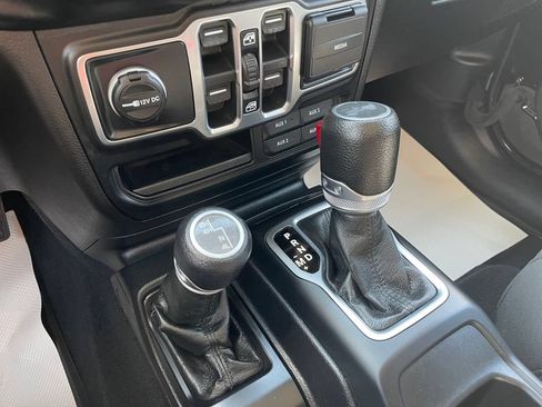 Used 2020 Jeep Wrangler Unlimited Sport AWD/4WD image 35