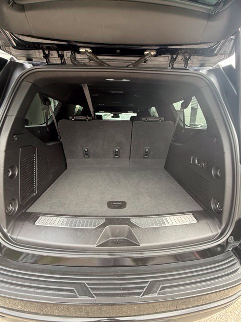 Used 2023 Chevrolet Suburban RST w/ Luxury Package AWD/4WD image 6