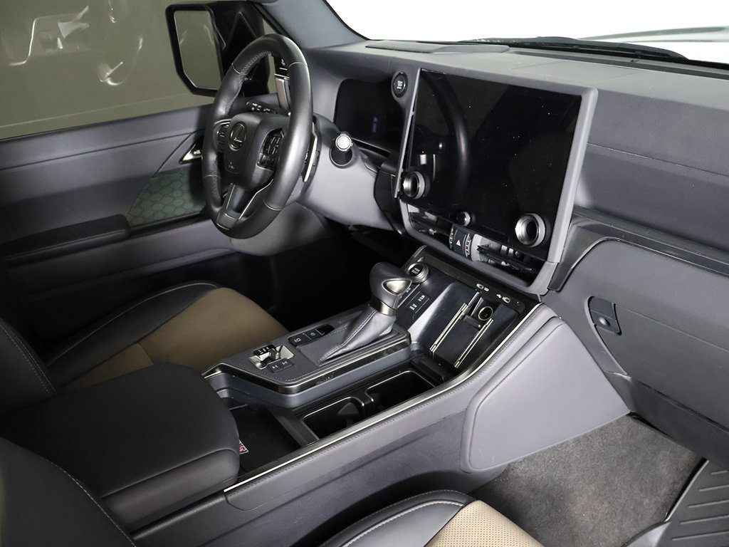 Used 2024 Lexus GX 550 AWD/4WD image 31