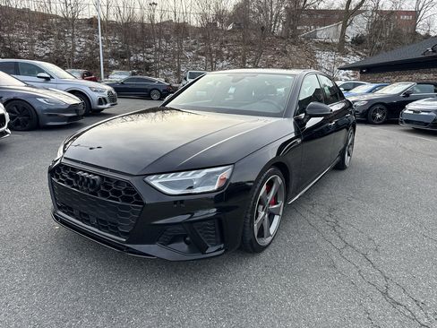 Used 2022 Audi A4 2.0T Premium Plus w/ Premium Plus Package image 2