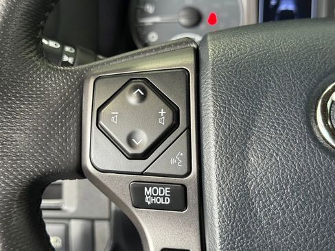 Used 2019 Toyota Tacoma TRD Sport image 21