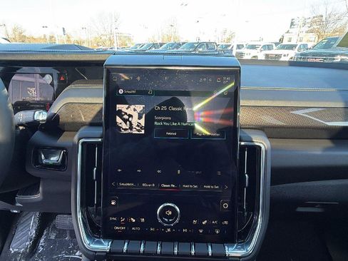 New 2026 GMC Yukon XL Elevation w/ Elevation Premium Package image 11