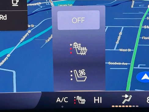 Used 2025 Buick Enclave Avenir FWD image 22