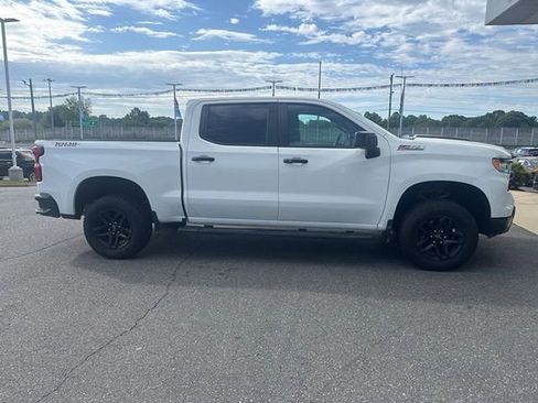 Used 2024 Chevrolet Silverado 1500 LT Trail Boss w/ Protection Package AWD/4WD image 4