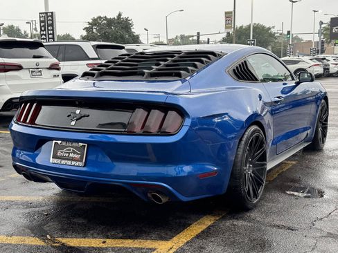 Used 2017 Ford Mustang Coupe RWD image 10