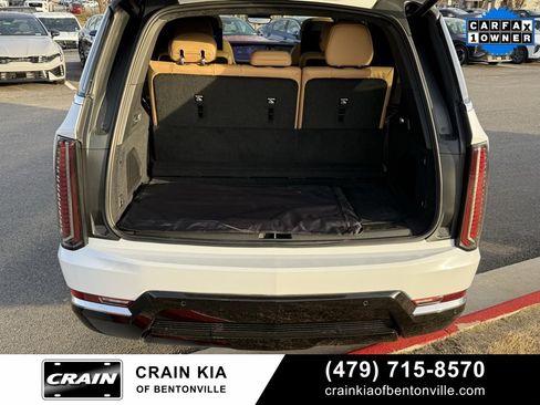 Used 2026 Cadillac Escalade IQL Luxury image 36