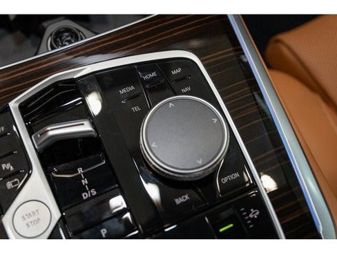 New 2026 BMW X5 xDrive50e w/ Premium Package AWD/4WD image 65