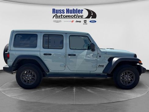 Used 2024 Jeep Wrangler Unlimited Sport AWD/4WD image 8
