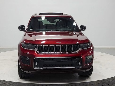 Used 2023 Jeep Grand Cherokee Overland AWD/4WD image 2