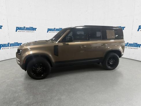 Used 2021 Land Rover Defender 110 S AWD/4WD image 5