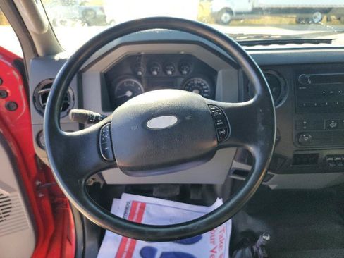 Used 2011 Ford F750 2WD Regular Cab Super Duty image 10
