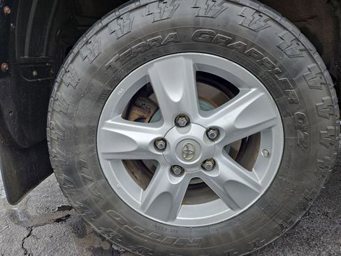 Used 2009 Toyota Land Cruiser image 29