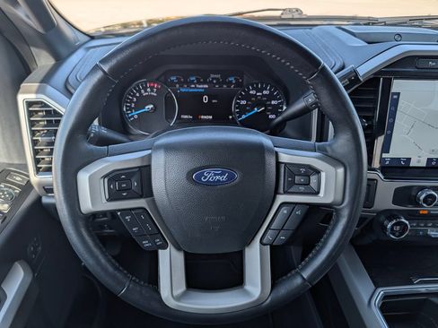 Certified 2022 Ford F250 Lariat w/ Lariat Ultimate Package AWD/4WD image 17