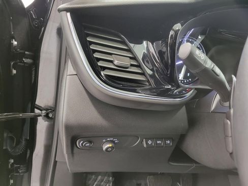 Used 2023 Buick Envision Avenir image 11