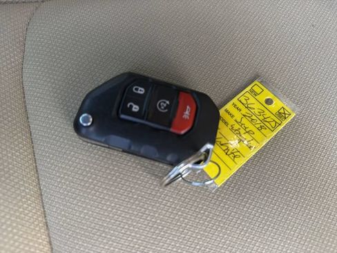 Used 2018 Jeep Wrangler Sport AWD/4WD image 29