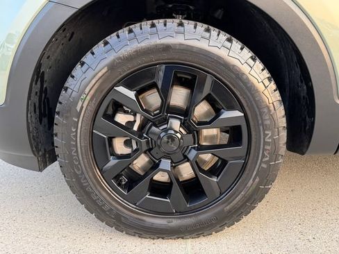 Used 2025 Kia Telluride AWD image 13
