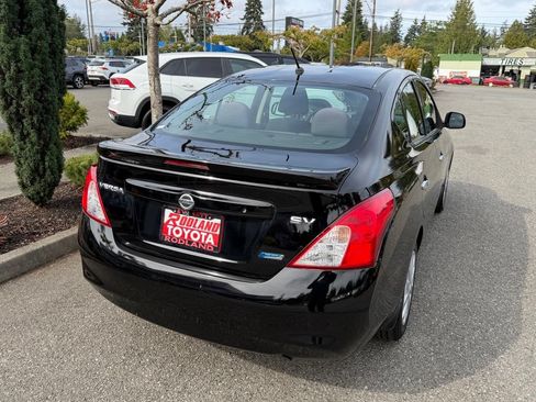 Used 2014 Nissan Versa SV FWD image 7