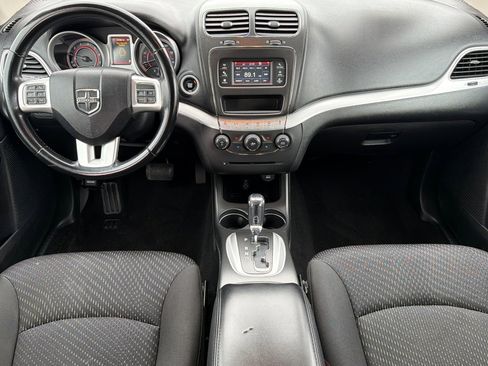 Used 2019 Dodge Journey SE w/ Premium Group image 13