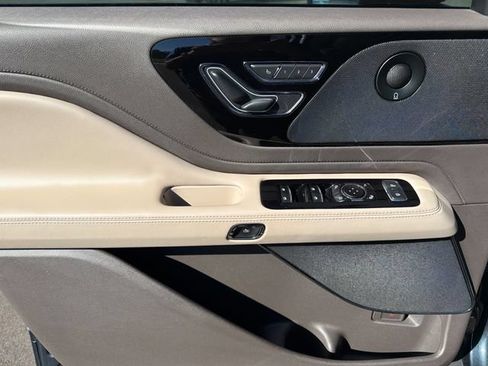 Used 2023 Lincoln Aviator Reserve RWD image 8