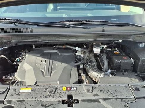 Used 2025 Kia Carnival image 36