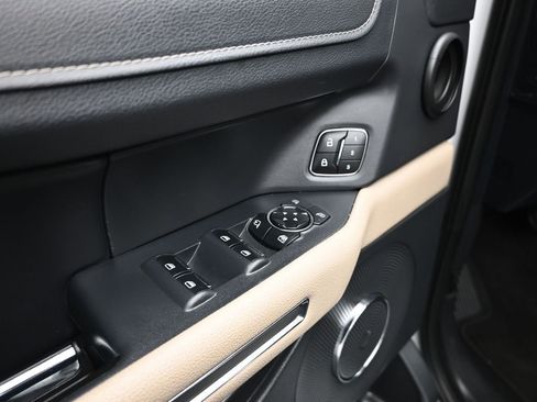 Certified 2024 Ford Expedition Max XLT image 11