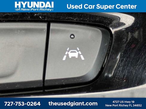 Used 2024 Chevrolet Trax LT w/ LT Convenience Package image 26