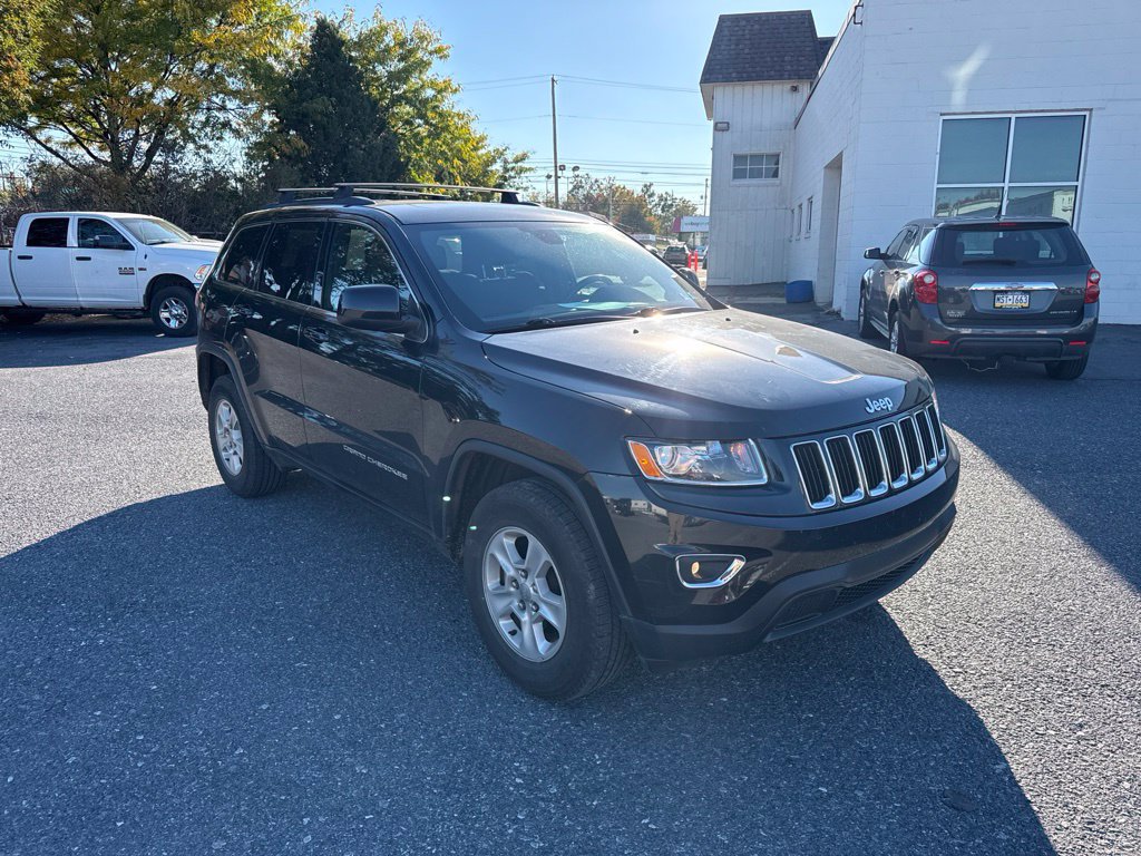 Used 2016 Jeep Grand Cherokee Laredo w/ Quick Order Package 23E AWD/4WD image 9