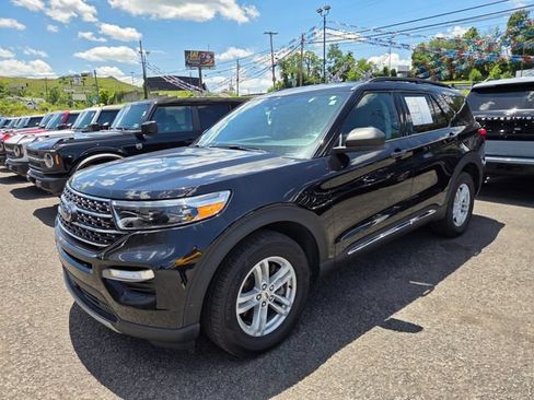 Used 2024 Ford Explorer XLT w/ Equipment Group 202A AWD/4WD image 1