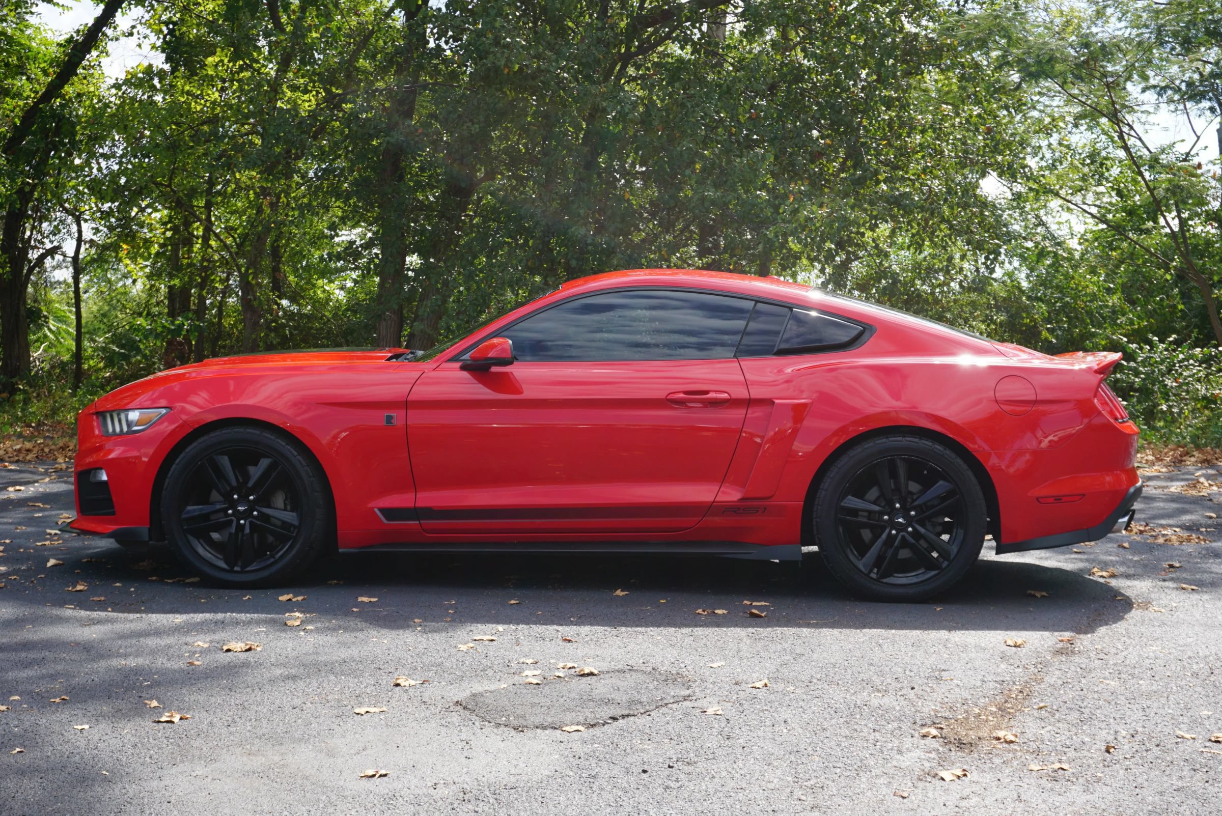 Used 2015 Ford Mustang Premium w/ Ecoboost Performance Package RWD image 8