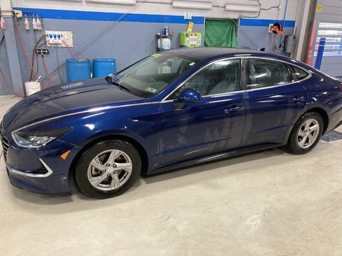 Used 2022 Hyundai Sonata SE w/ Preferred Accessory Package FWD image 4