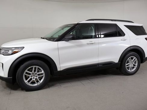New 2026 Ford Explorer Active w/ Active Comfort Package image 8