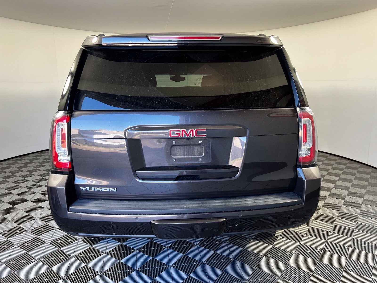 Used 2018 GMC Yukon SLE w/ SLE Value Package AWD/4WD image 6