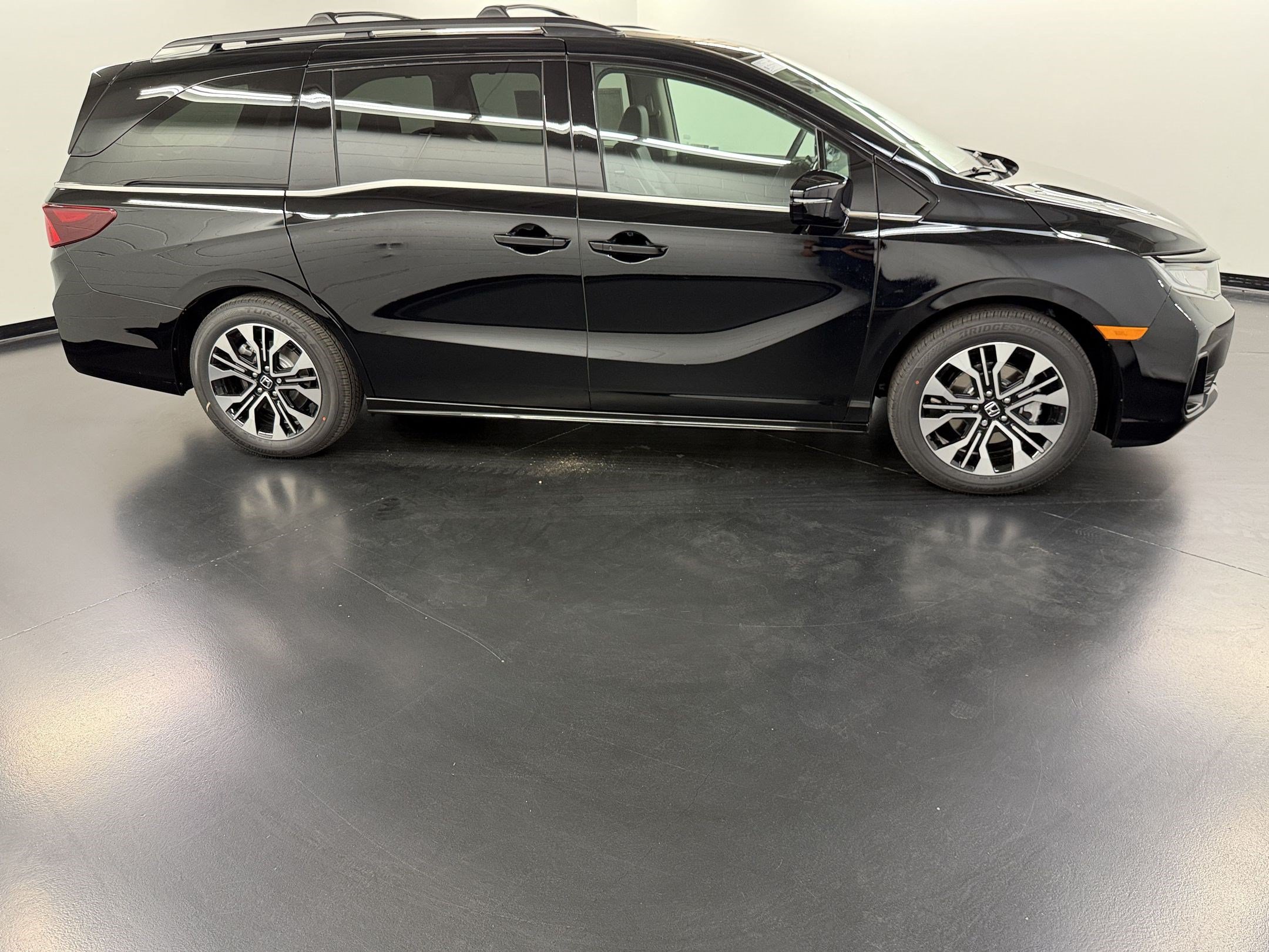 New 2027 Honda Odyssey Elite image 8