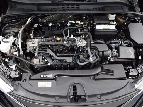 Used 2025 Toyota Corolla SE FWD image 9