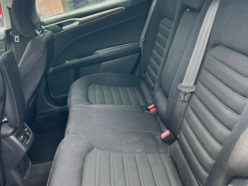 Used 2015 Ford Fusion SE w/ Equipment Group 202A FWD image 6