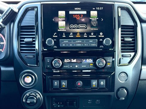 Used 2021 Nissan Titan PRO-4X w/ Pro-4x Convenience Package AWD/4WD image 18