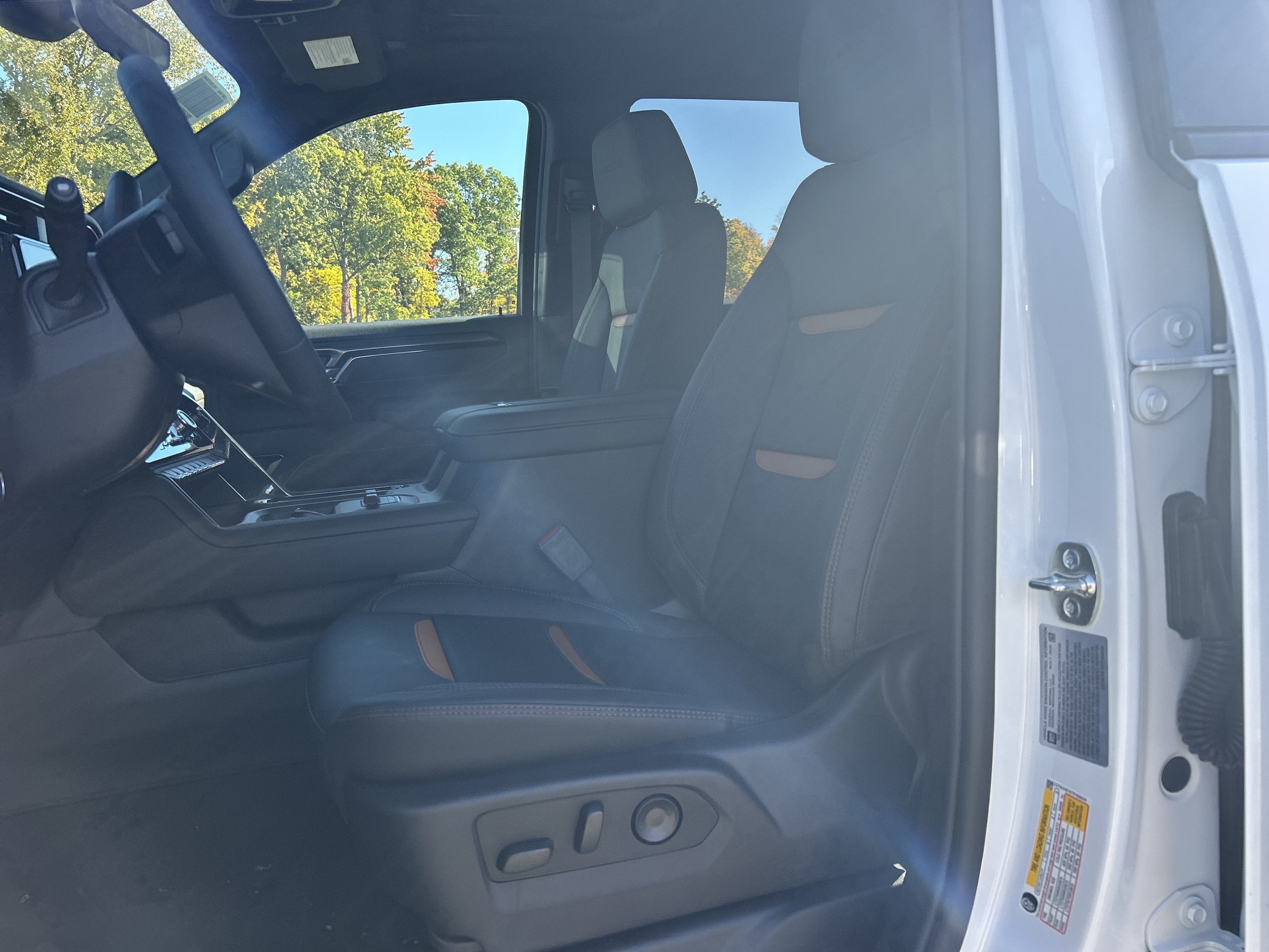 New 2026 GMC Sierra 3500 AT4 w/ AT4 Premium Plus Package AWD/4WD image 21