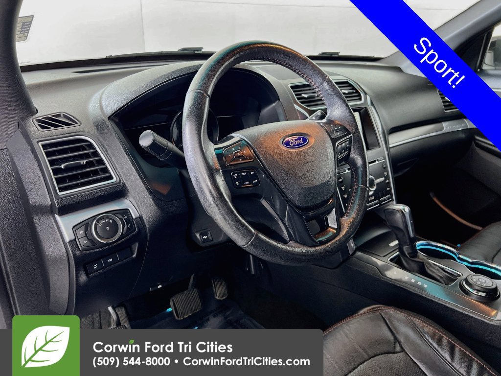 Used 2016 Ford Explorer Sport w/ Equipment Group 401A AWD/4WD image 3