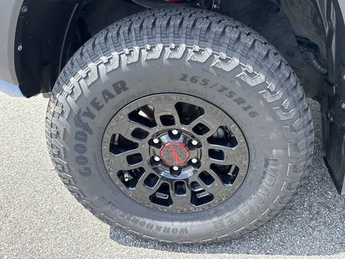 Used 2018 Toyota Tacoma TRD Pro AWD/4WD image 11