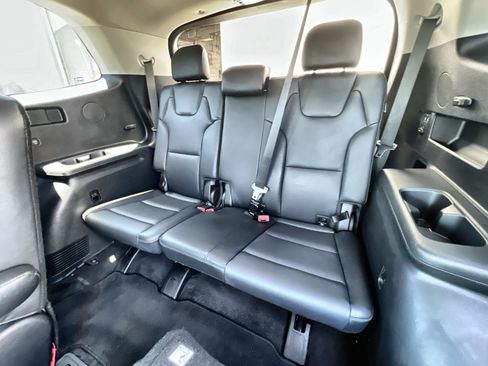Used 2024 Kia Telluride EX w/ EX Captain's Chair Package AWD/4WD image 34