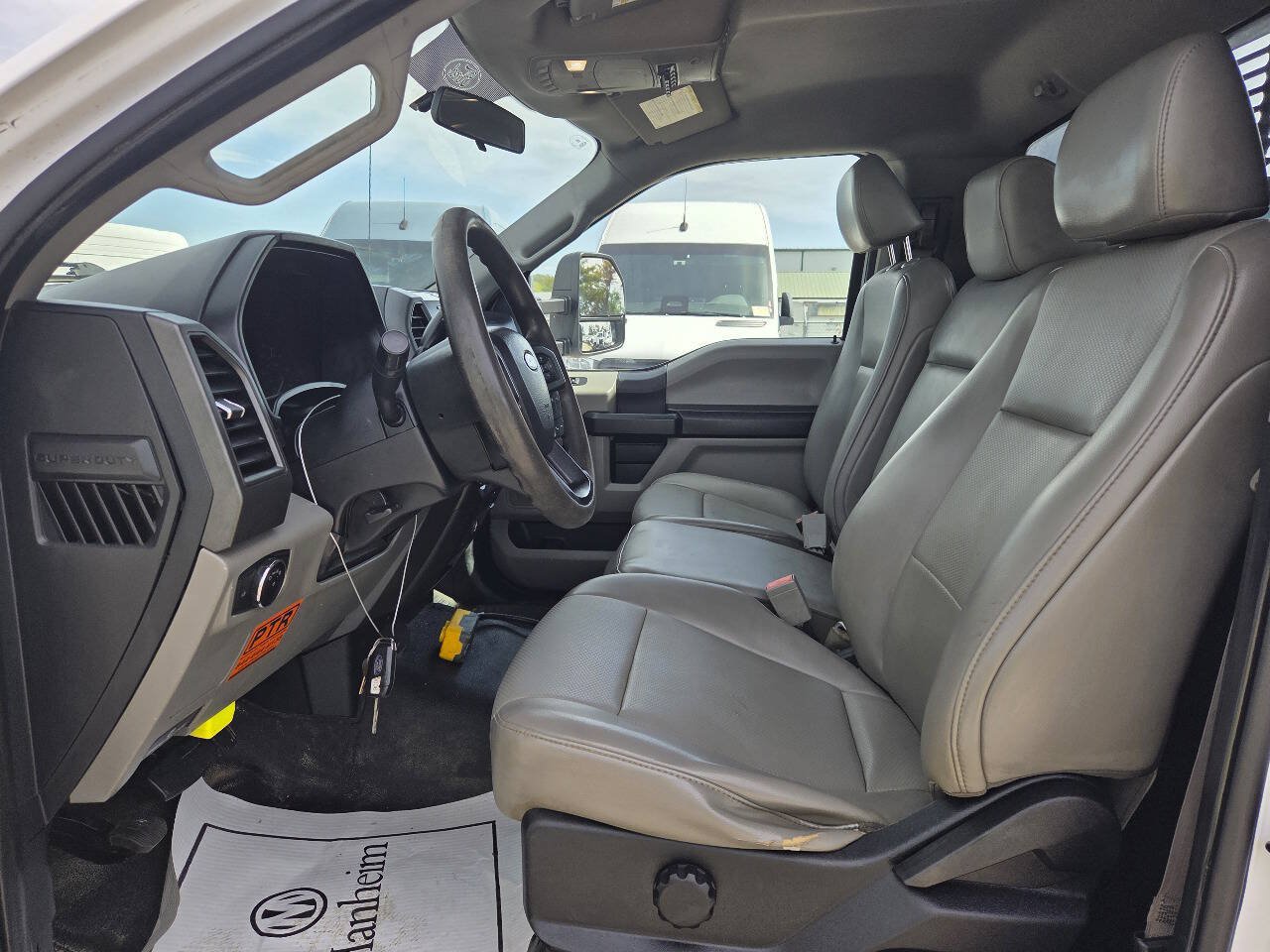 Used 2019 Ford F550 4x4 Regular Cab Super Duty image 11