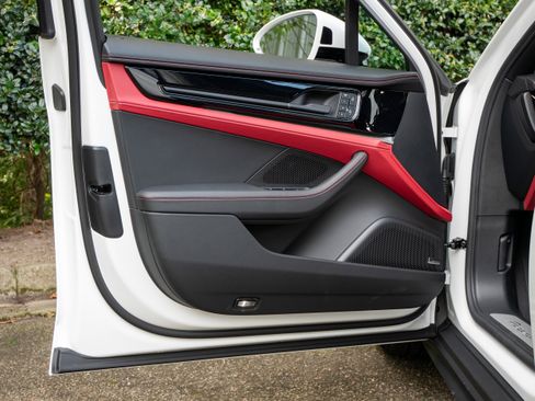 New 2025 Porsche Panamera image 29