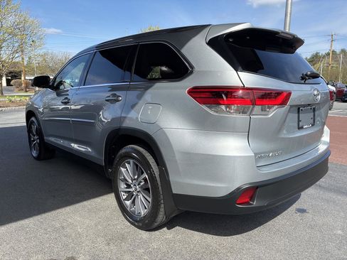 Used 2019 Toyota Highlander XLE image 5