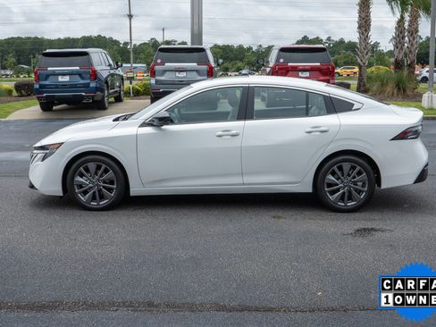 Used 2026 Nissan Sentra SL w/ Floor Mat Package FWD image 6