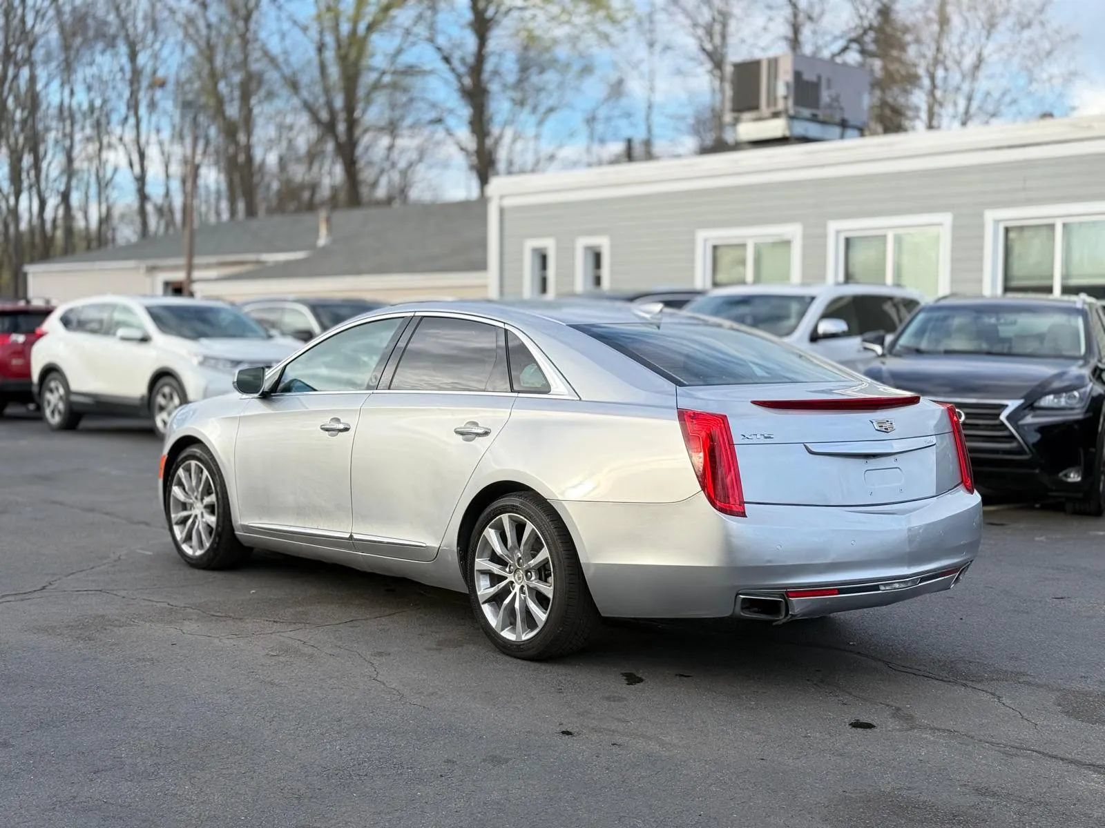 Used 2016 Cadillac XTS Luxury FWD image 5